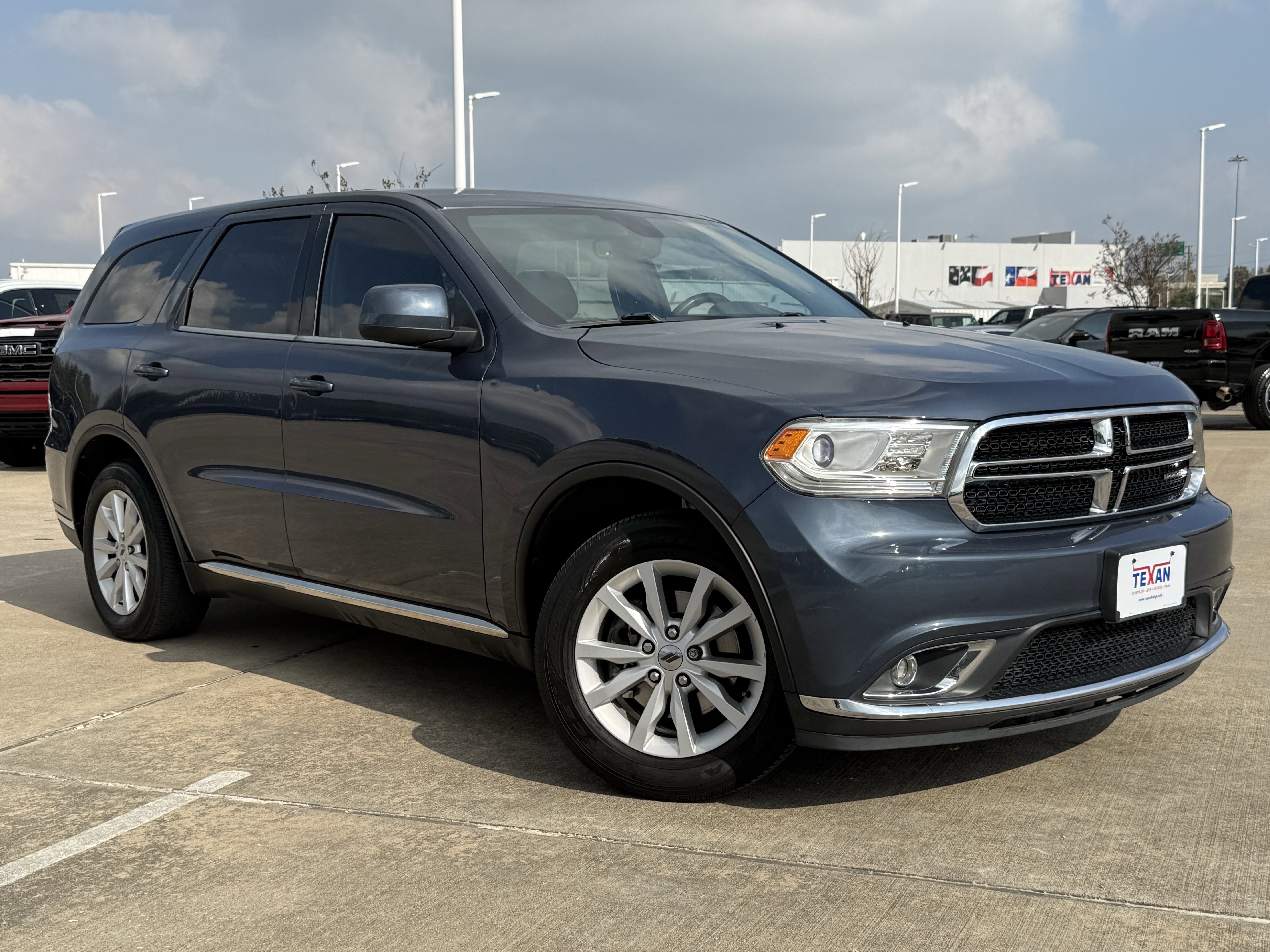 Used 2020 Dodge Durango SXT w/ 3rd Row Seating Group video 2