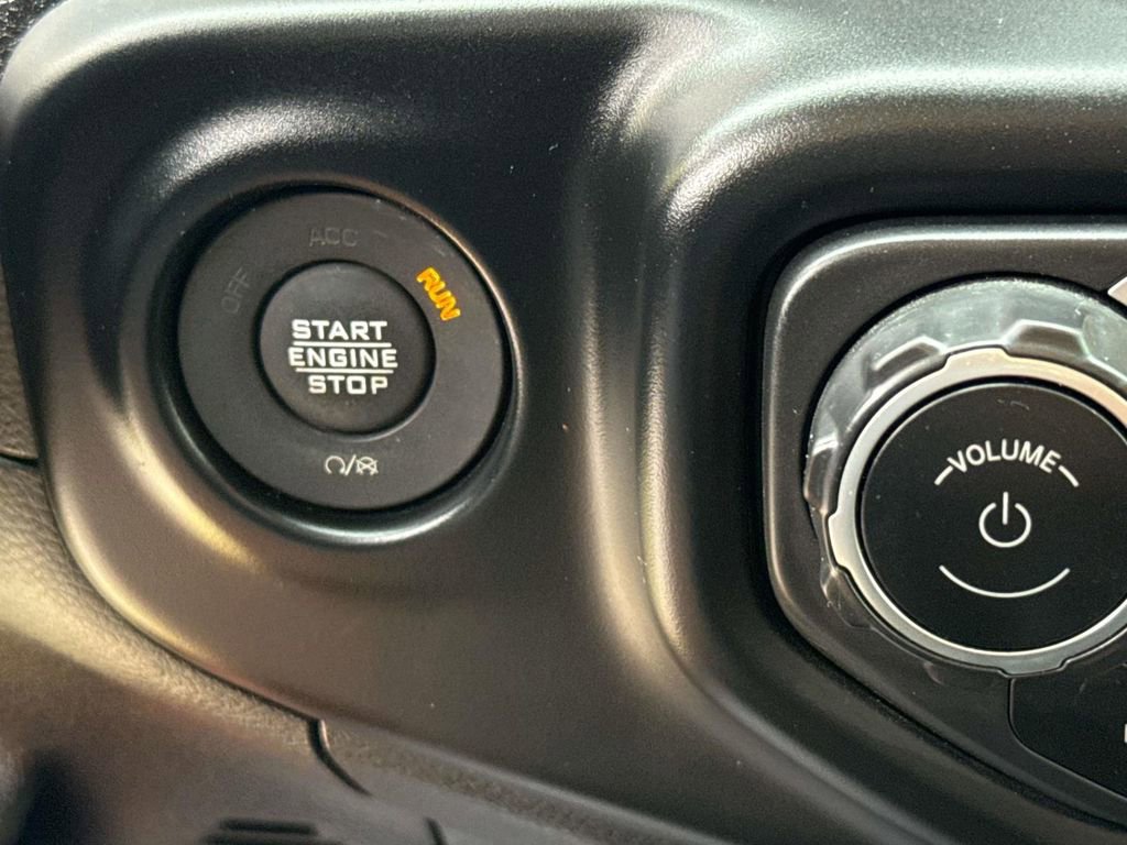 Used 2023 Jeep Wrangler Unlimited Rubicon 4xe image 28