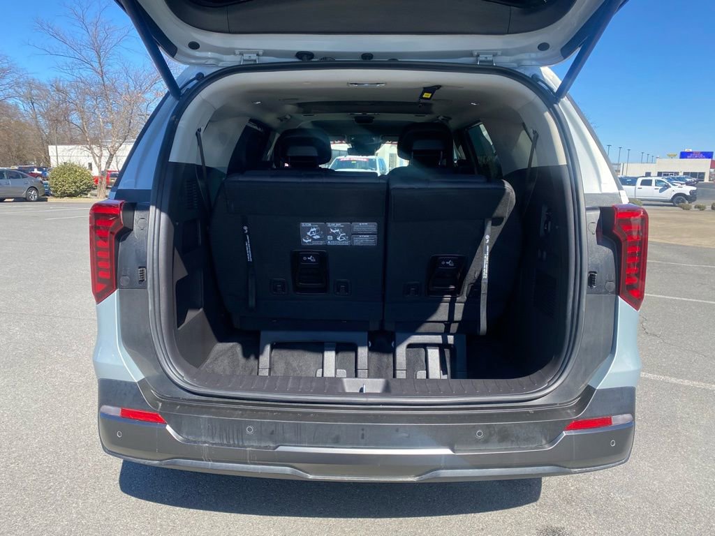 Used 2025 Kia Carnival SX Prestige image 7