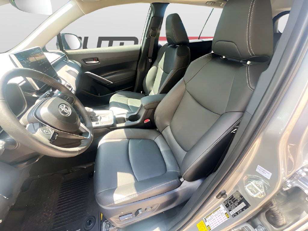 Used 2026 Toyota Corolla Cross XLE w/ Convenience Package AWD/4WD image 22