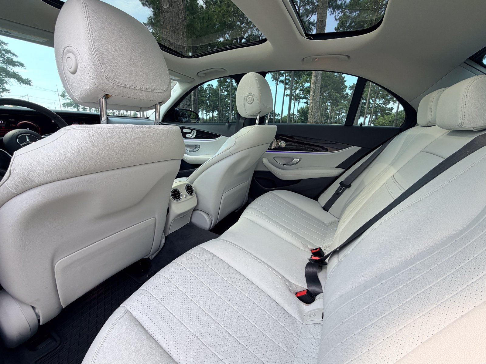 Used 2021 Mercedes-Benz E 450 4MATIC Sedan image 15