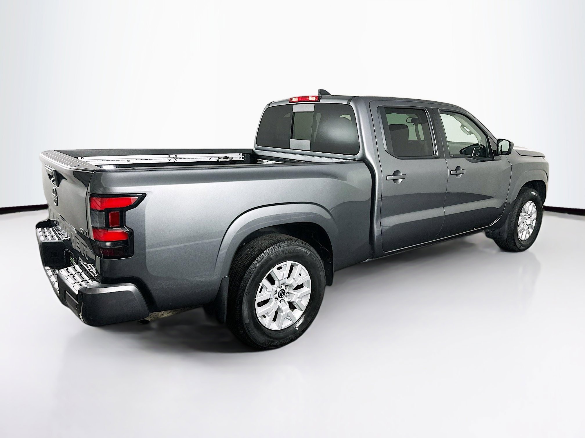 Used 2024 Nissan Frontier SV w/ Technology Package RWD image 9