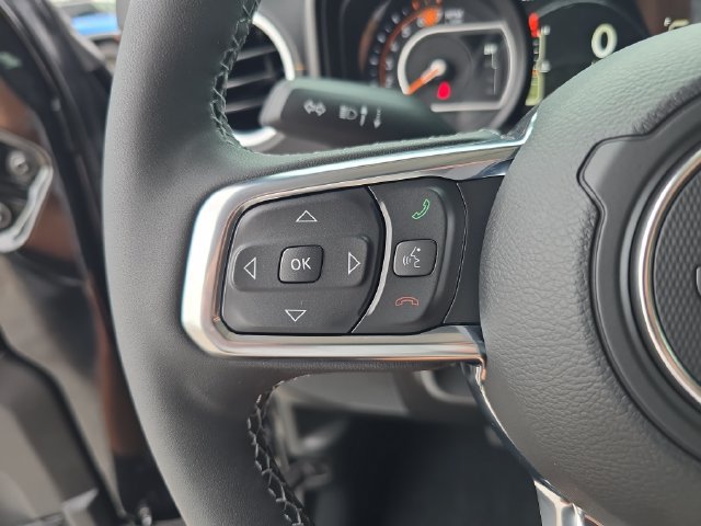 New 2026 Jeep Wrangler Unlimited Sahara w/ Safety Group AWD/4WD image 23