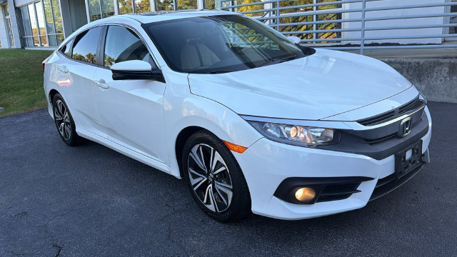 Used 2018 Honda Civic EX-T image 3