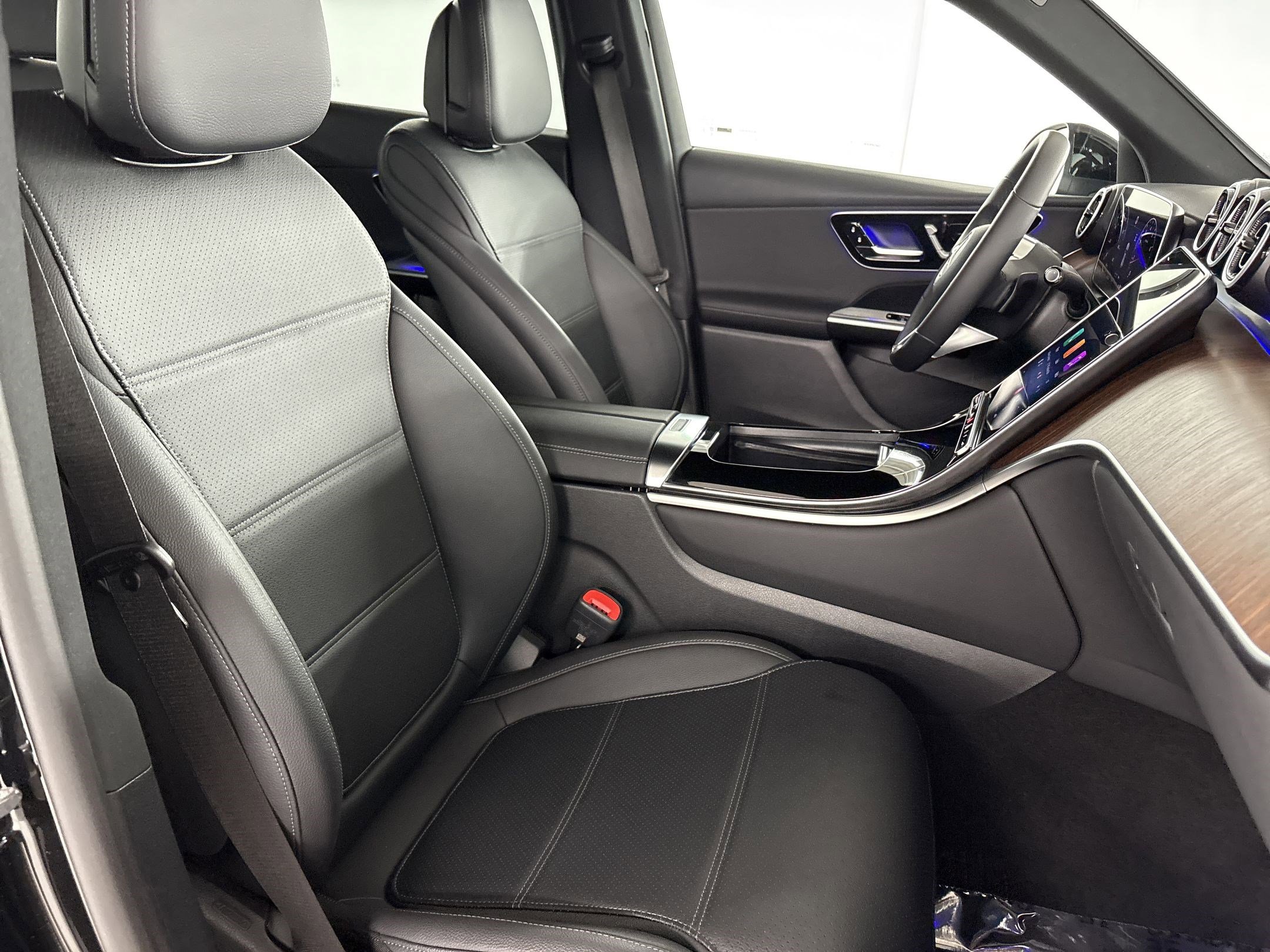 Certified 2026 Mercedes-Benz GLC 300 image 31