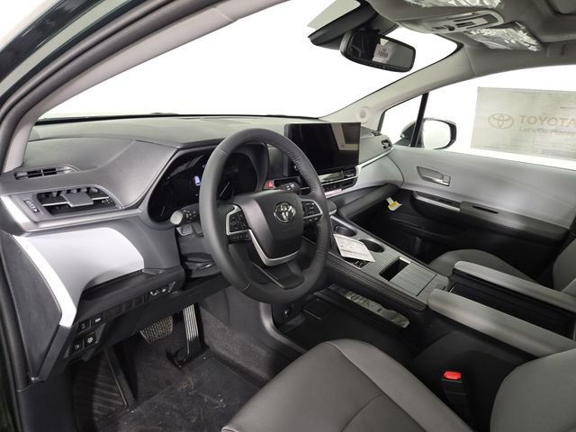 New 2026 Toyota Sienna XLE FWD image 14