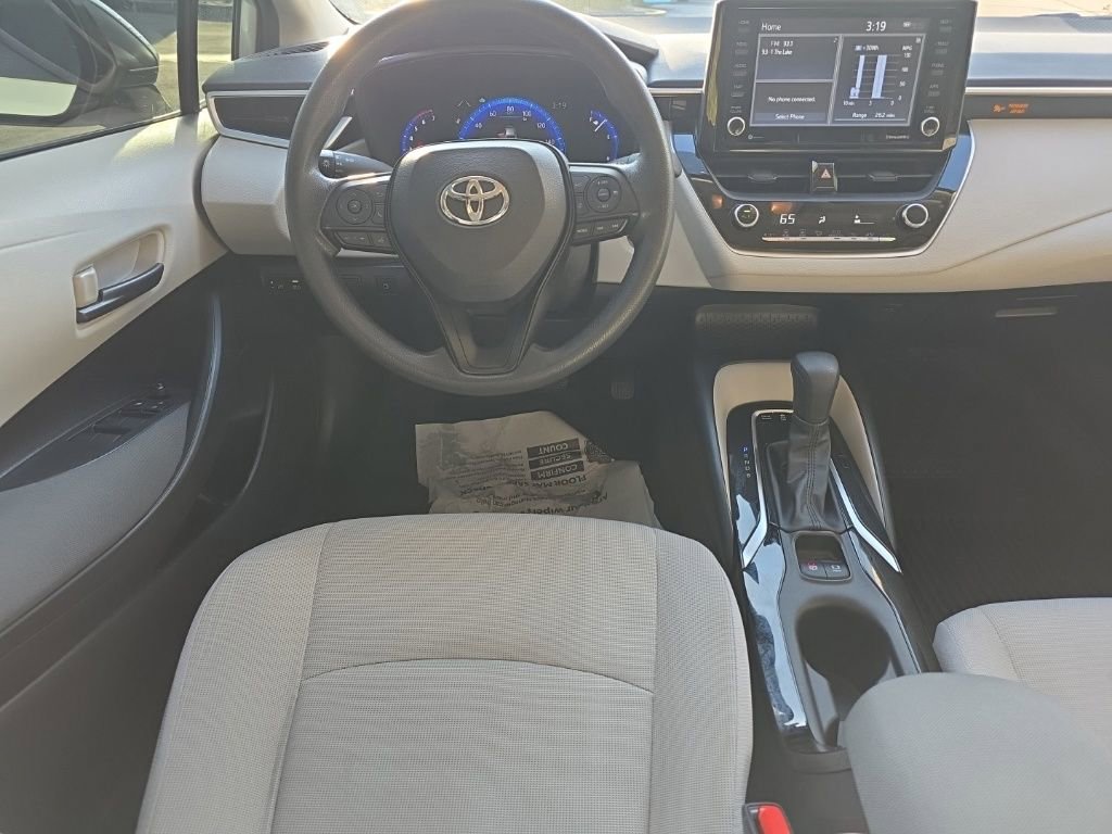 Used 2022 Toyota Corolla LE image 18