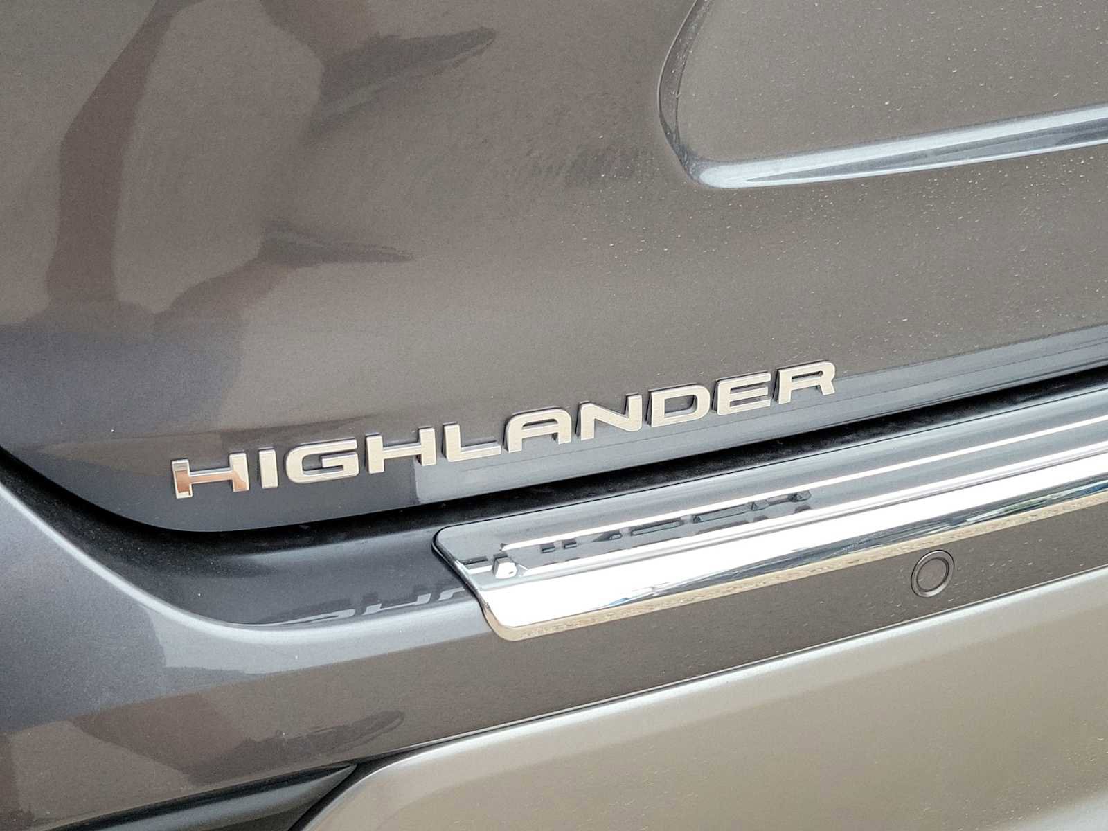 Used 2025 Toyota Highlander Platinum AWD/4WD image 11
