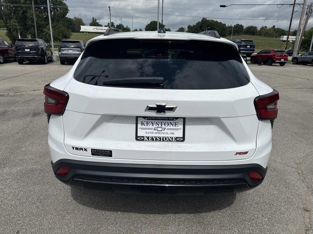 New 2026 Chevrolet Trax RS image 3