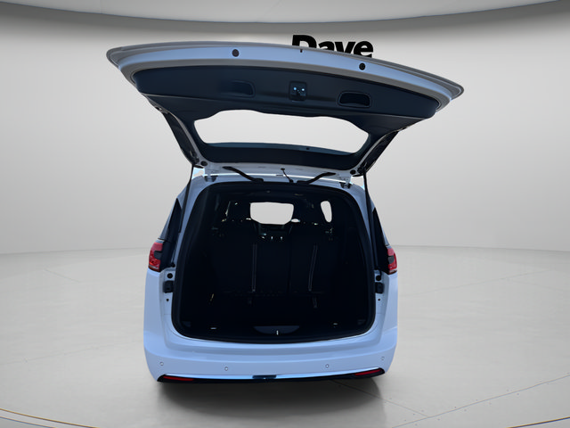 New 2026 Chrysler Pacifica Select AWD/4WD image 26