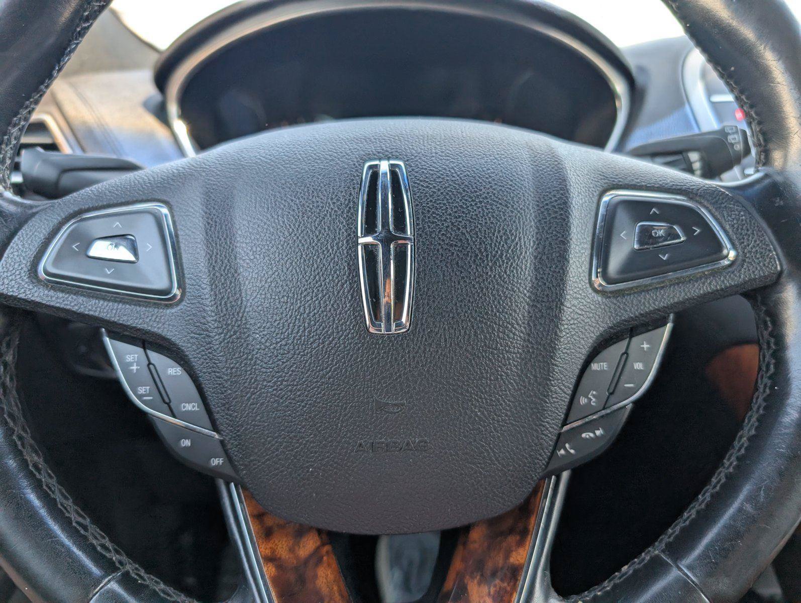 Used 2016 Lincoln MKX Reserve w/ Climate Package AWD/4WD image 15