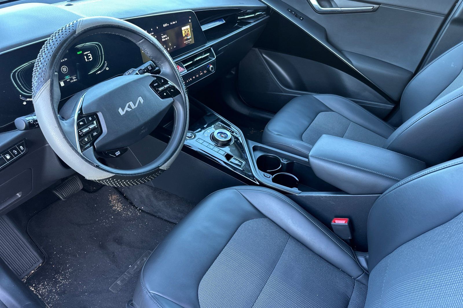 Certified 2025 Kia Niro EX w/ EX Cold Weather Package image 11