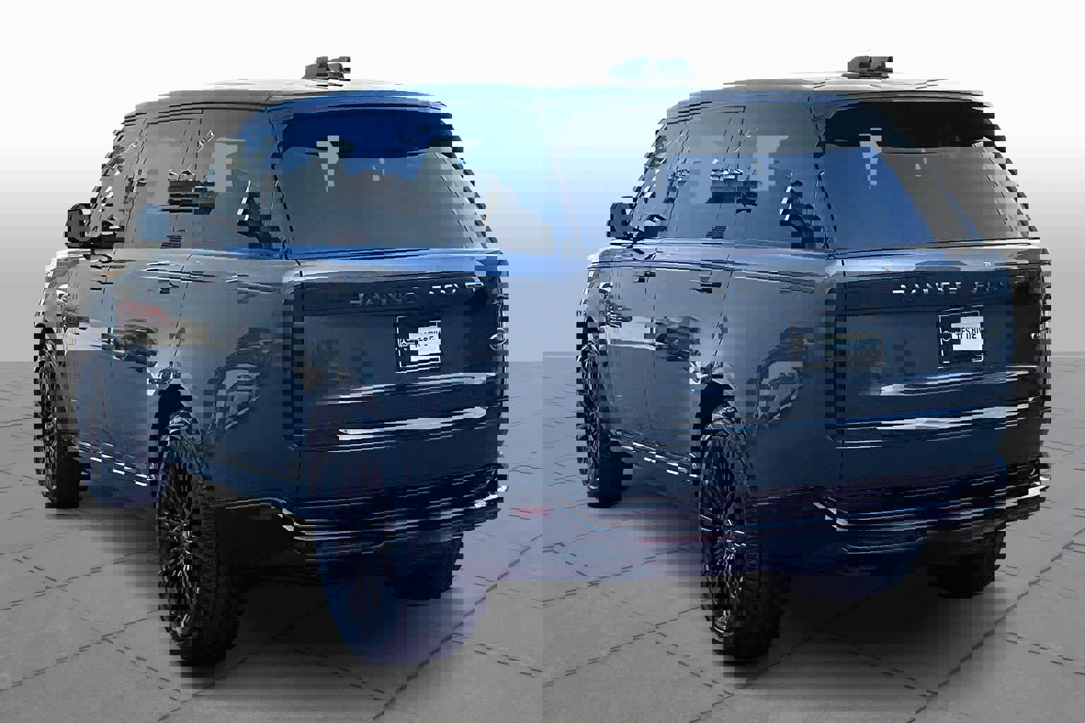 Used 2023 Land Rover Range Rover Long Wheelbase First Edition image 11