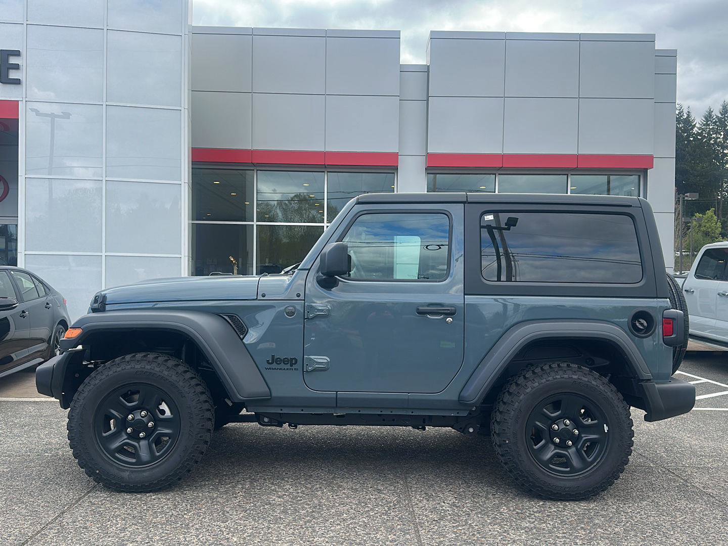 Used 2026 Jeep Wrangler Sport image 2