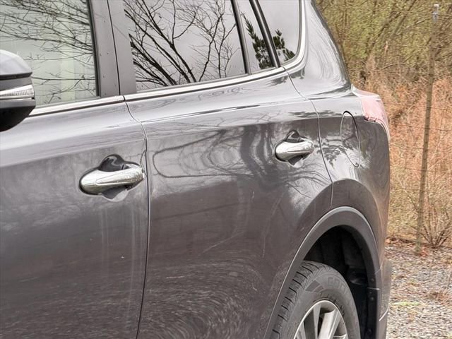 Used 2018 Toyota RAV4 Limited w/ All Weather Liner Package image 7