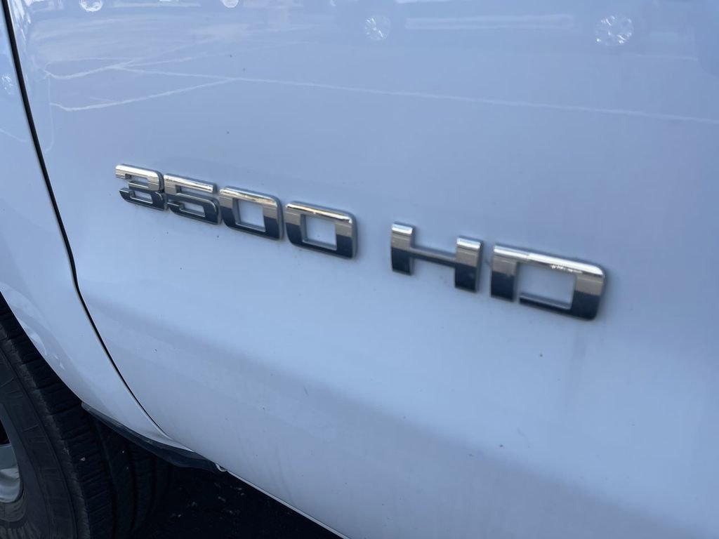 Used 2018 Chevrolet Silverado 3500 W/T w/ WT Convenience Package image 3
