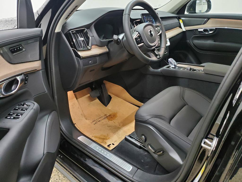 New 2027 Volvo XC90 B6 Plus AWD/4WD image 6
