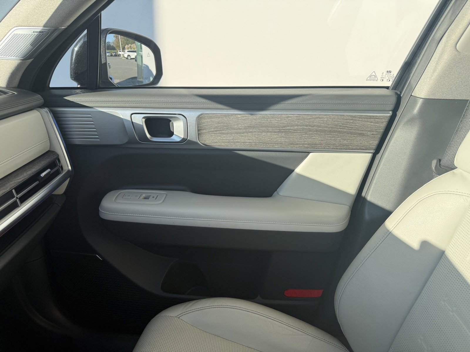 Used 2024 Hyundai Santa Fe Limited image 25