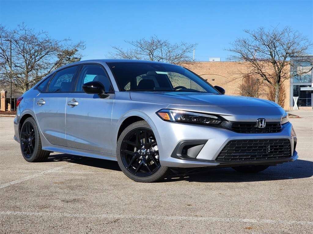 Used 2024 Honda Civic Sport image 2