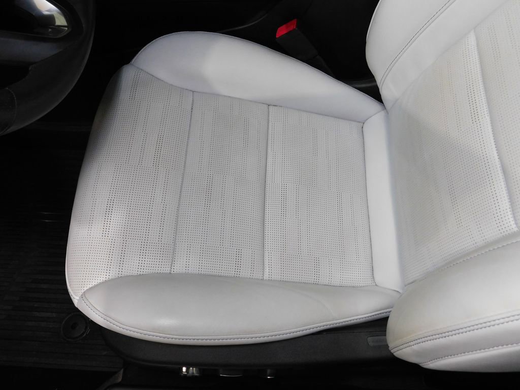 Used 2024 Cadillac XT4 Sport image 32