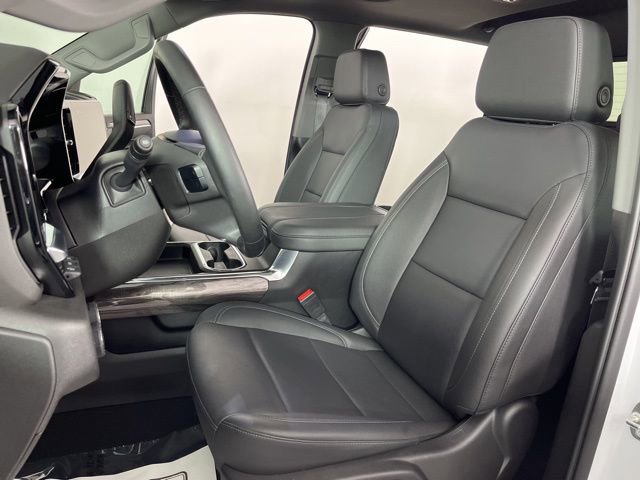 Used 2026 Chevrolet Silverado 2500 LTZ w/ LTZ Premium Package image 18