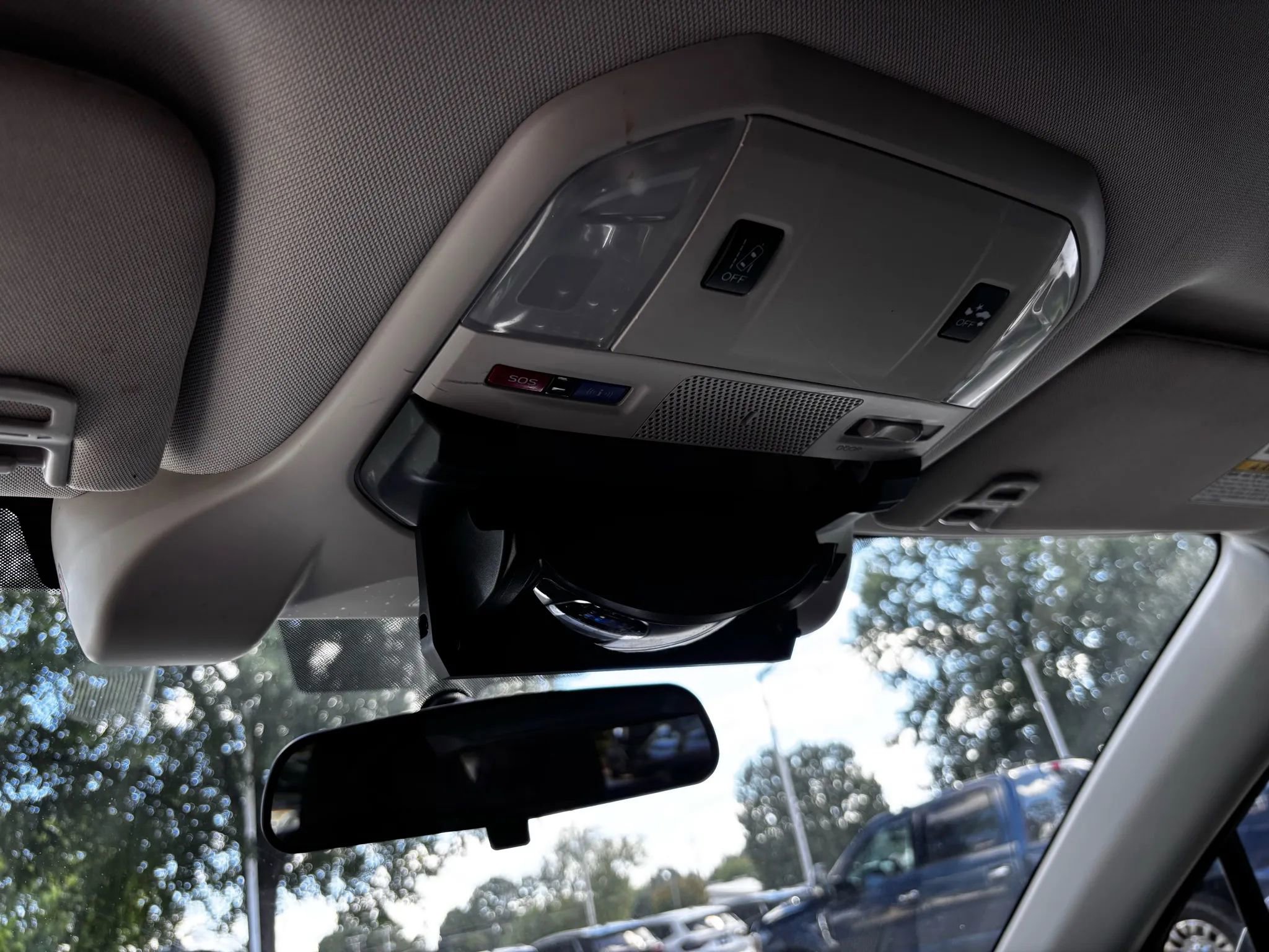 Used 2022 Subaru Ascent Premium image 36