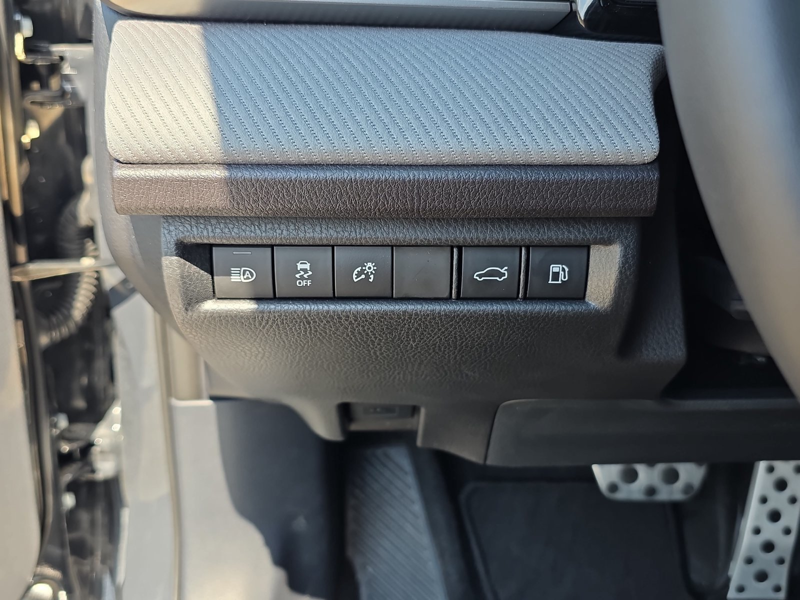 Used 2026 Toyota Camry SE w/ Convenience Package FWD image 23