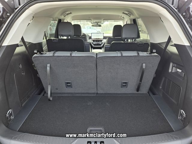 New 2026 Ford Explorer Active w/ Active Comfort Package image 11
