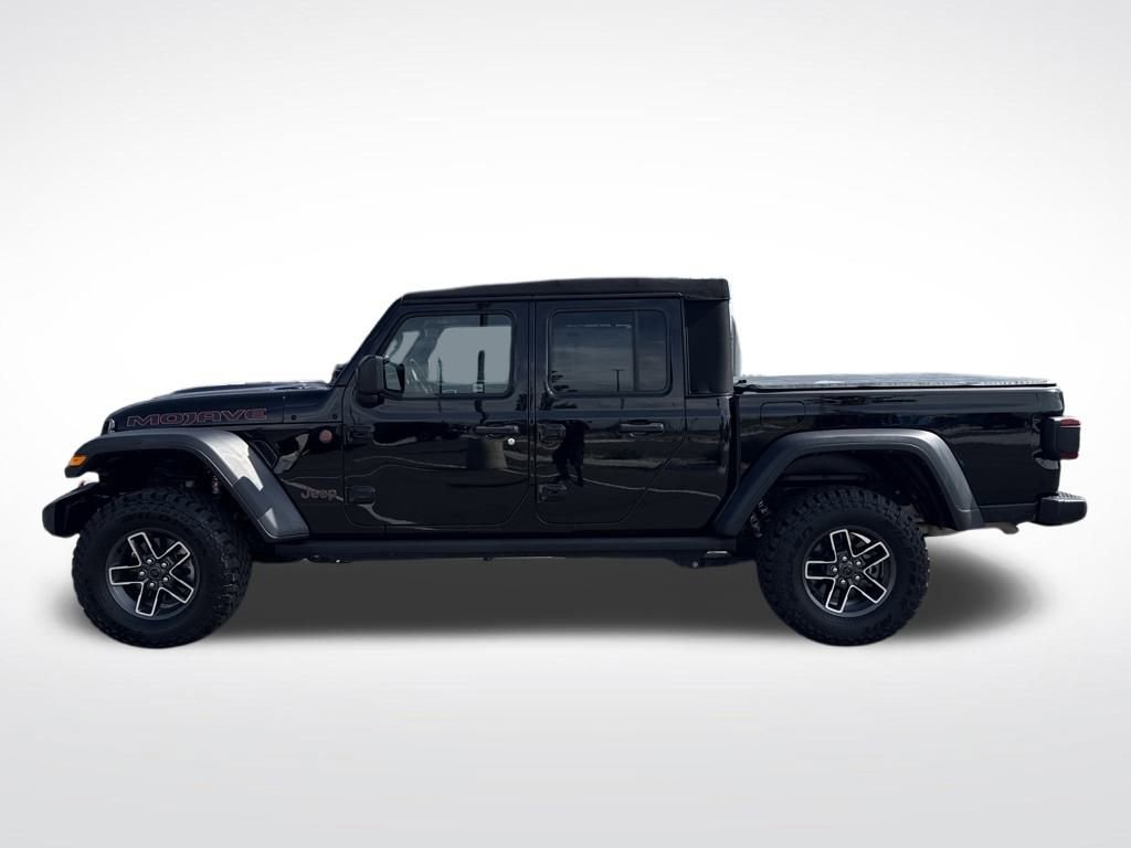 Used 2024 Jeep Gladiator Mojave w/ Technology Group AWD/4WD image 2