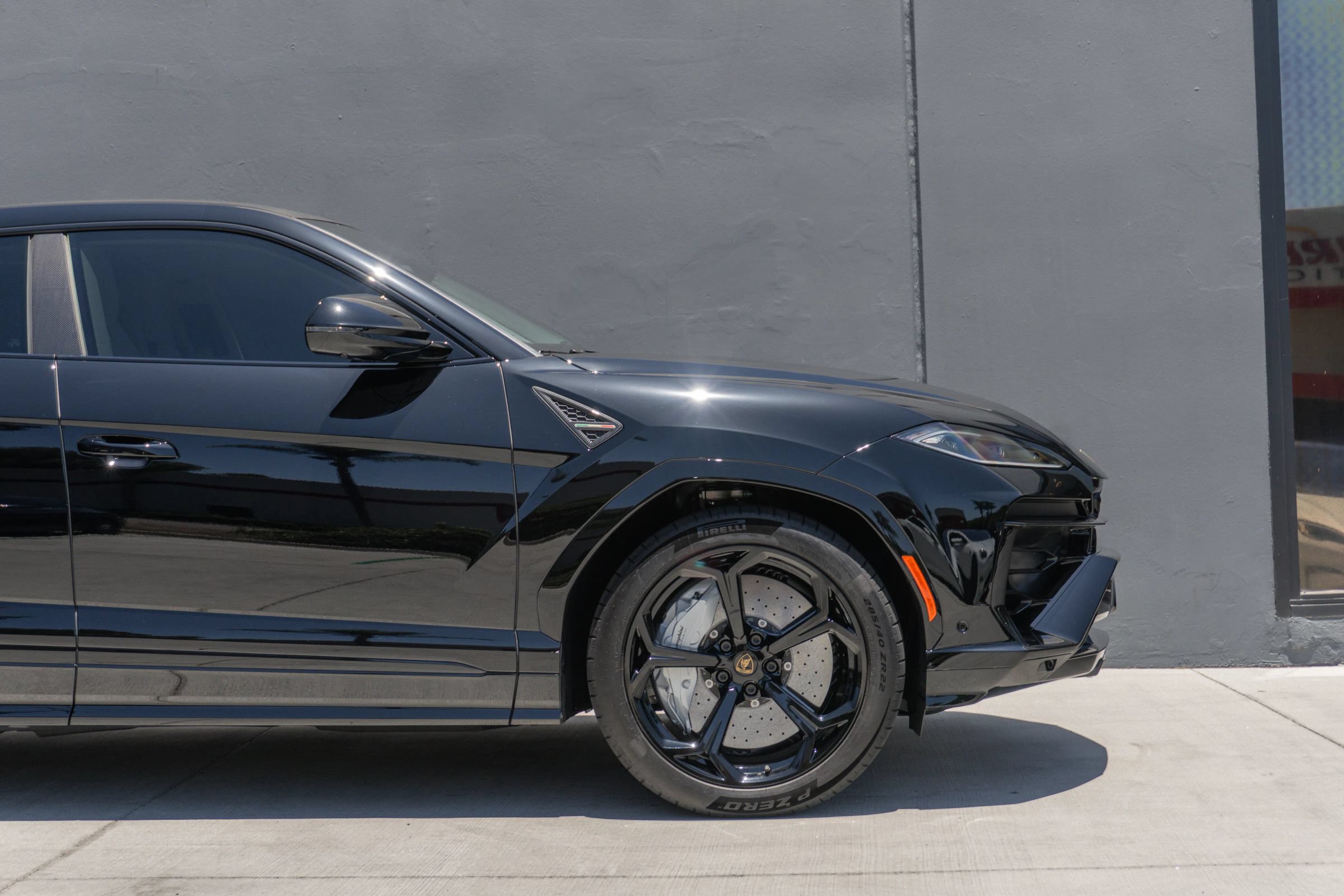 Used 2026 Lamborghini Urus SE AWD/4WD image 37