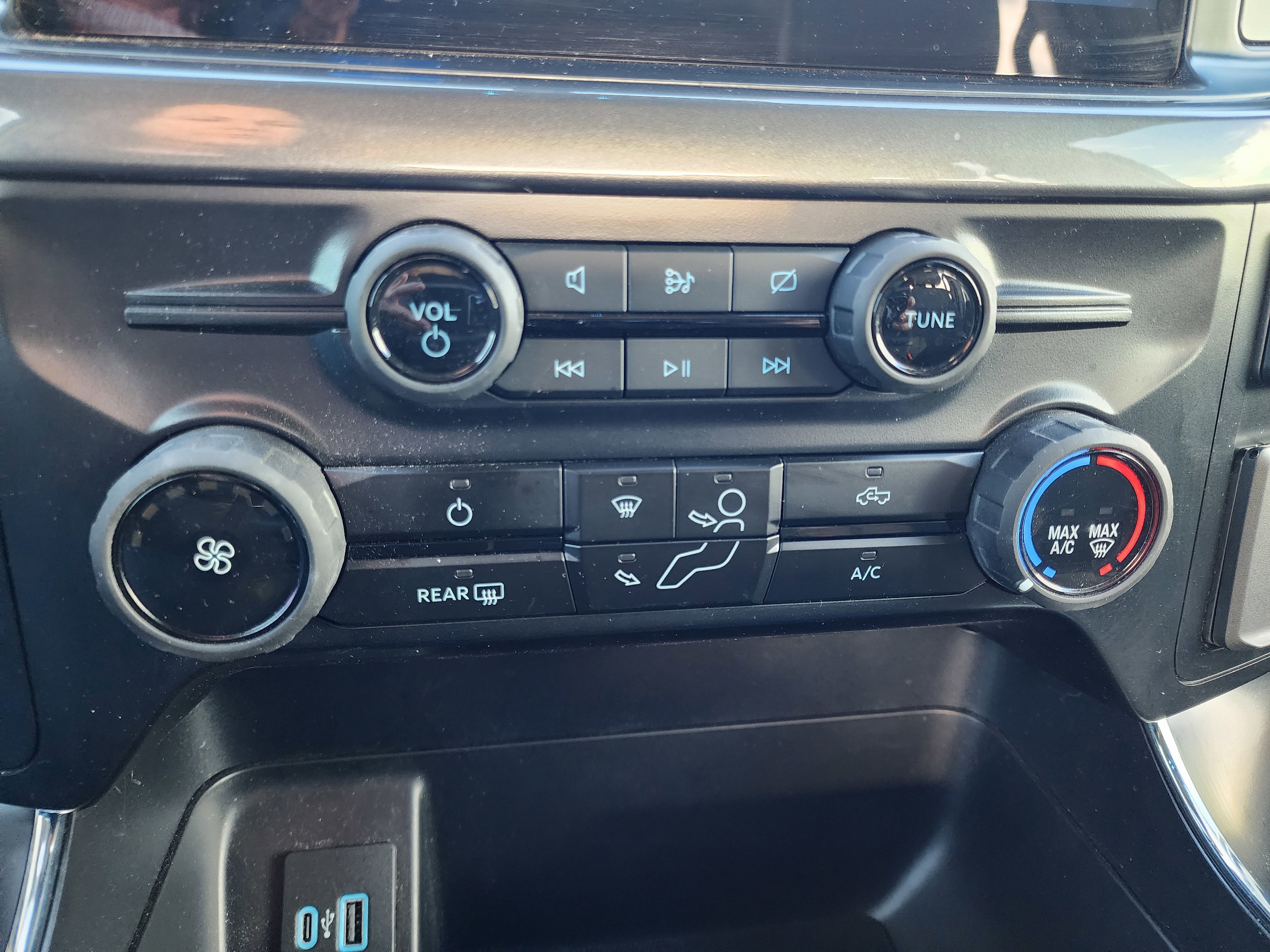 Used 2024 Ford F150 STX image 28