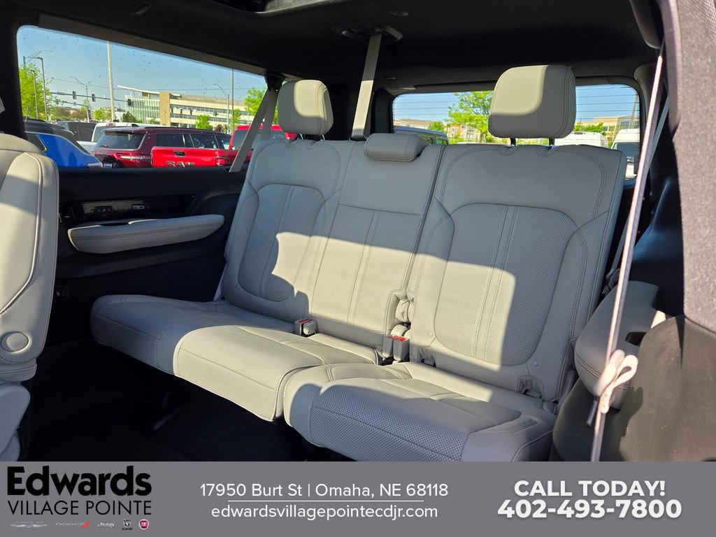 New 2026 Jeep Grand Wagoneer L Summit w/ Rear Seat Video Group I AWD/4WD image 30