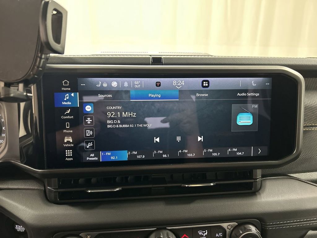 Certified 2024 Jeep Gladiator Mojave w/ Convenience Group image 12