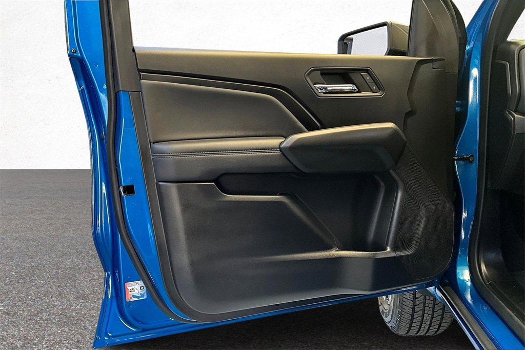 Used 2024 Chevrolet Colorado LT w/ LT Convenience Package III image 21