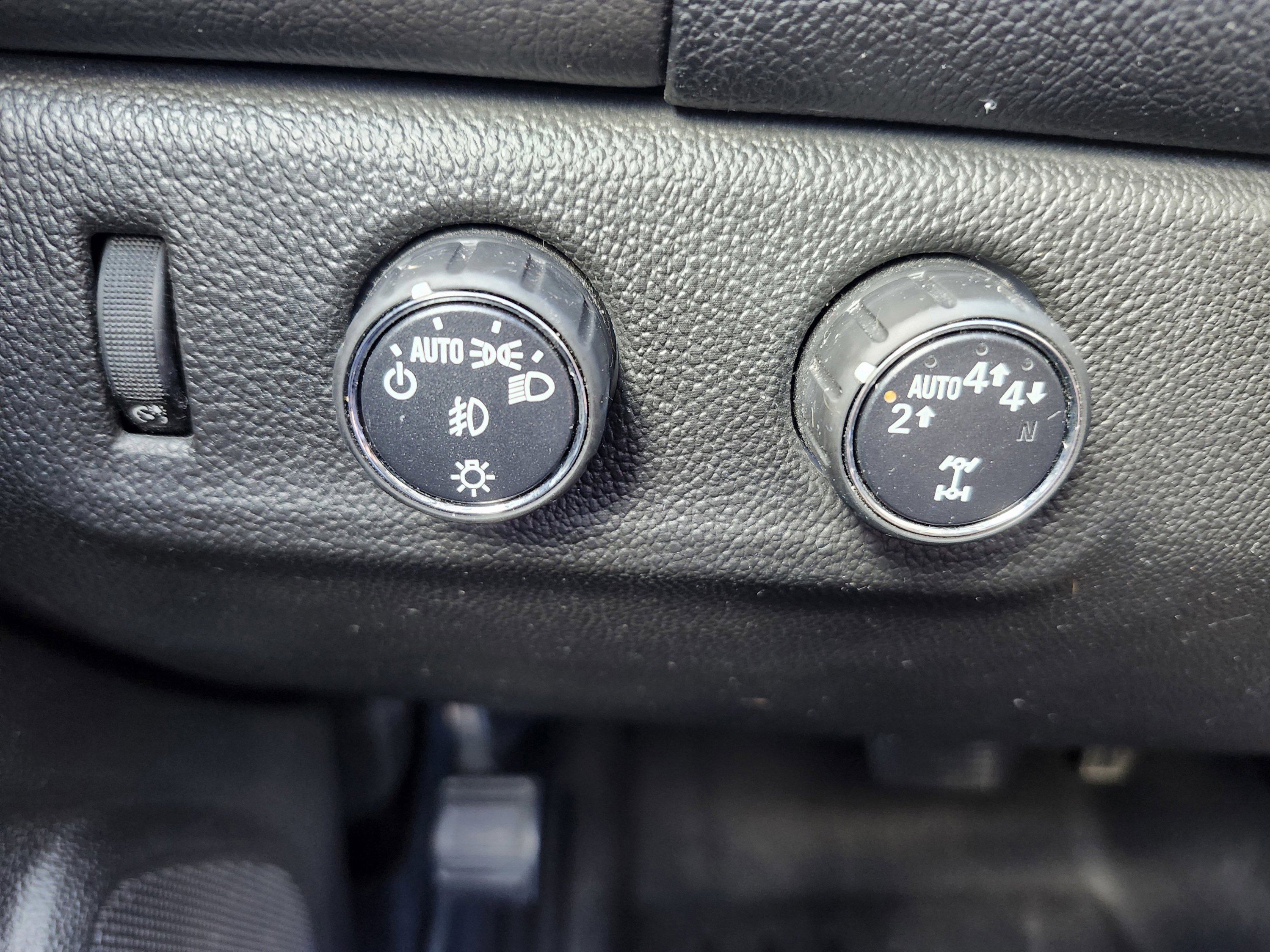 Used 2018 GMC Canyon All Terrain w/ Trailering Package image 17