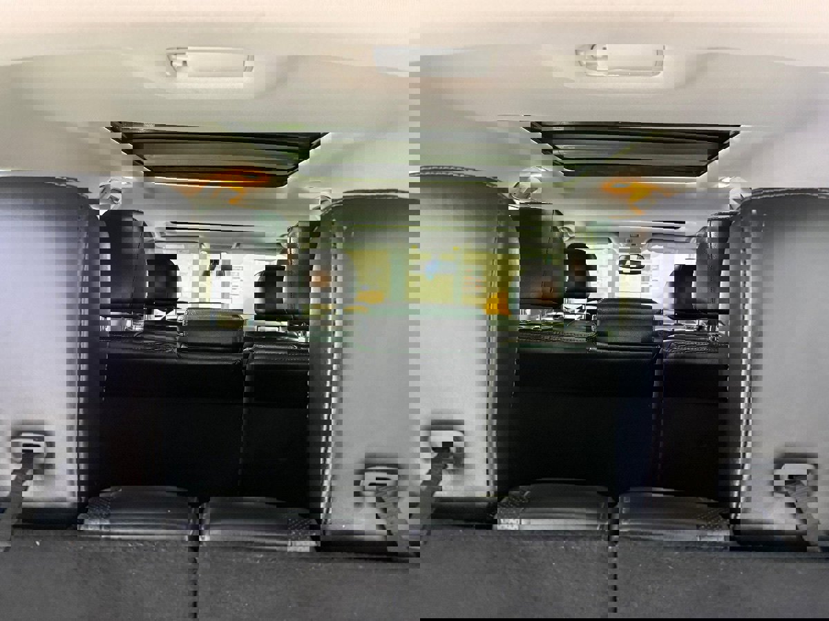 Used 2020 Nissan Pathfinder Platinum FWD image 48