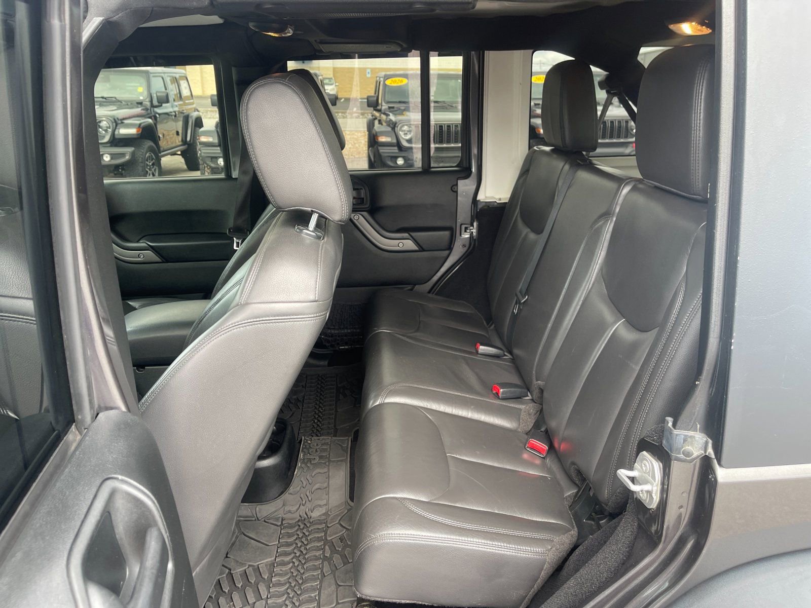 Used 2017 Jeep Wrangler Unlimited Sport w/ Quick Order Package 24S AWD/4WD image 14