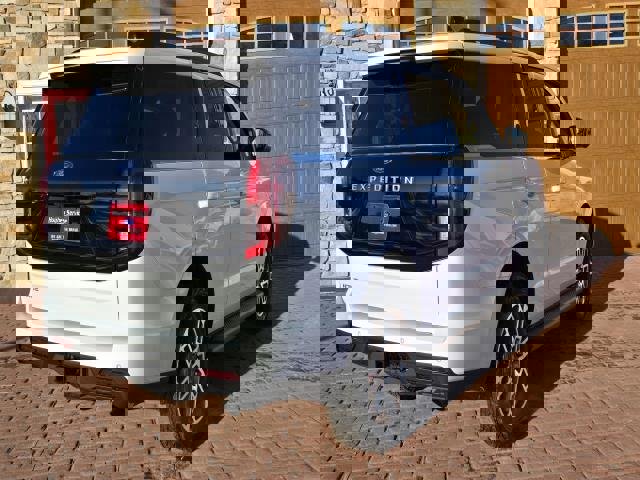 New 2026 Ford Expedition Active image 3