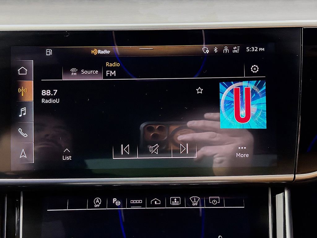 Used 2023 Audi A8 L 3.0T w/ Luxury Package image 35