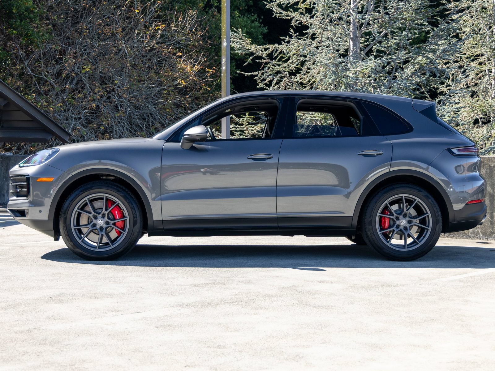 Certified 2024 Porsche Cayenne S AWD/4WD image 2