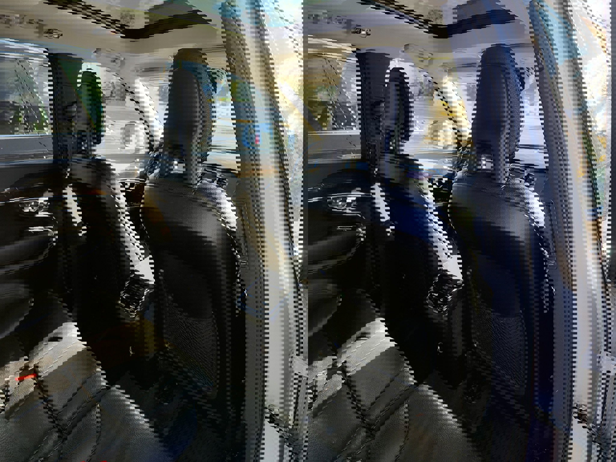 Used 2018 Volvo XC90 T6 Momentum w/ Convenience Package image 22