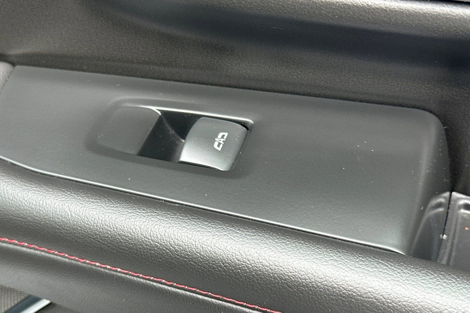 Used 2021 Chevrolet Tahoe RST w/ Luxury Package image 22