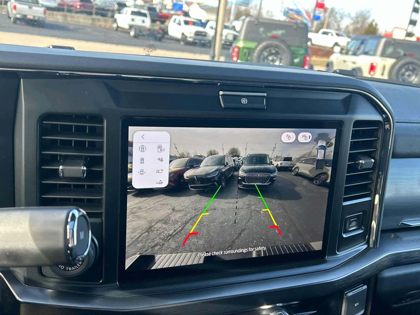 New 2026 Ford F250 Lariat w/ Black Appearance Package image 37