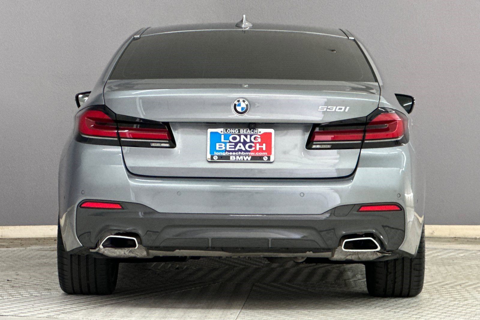 Used 2023 BMW 530i w/ M Sport Package image 9
