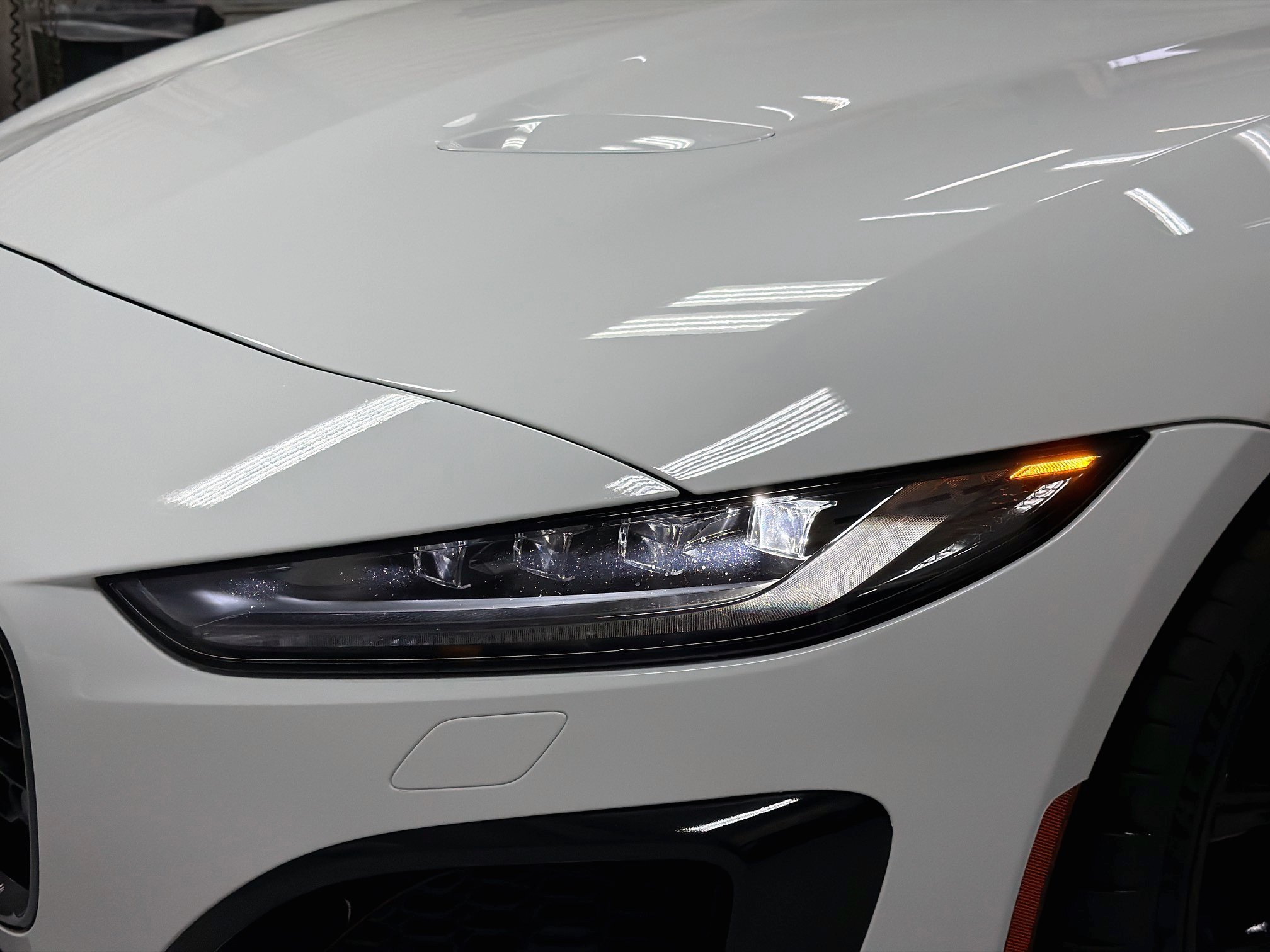 Used 2022 Jaguar F-TYPE R AWD/4WD image 9