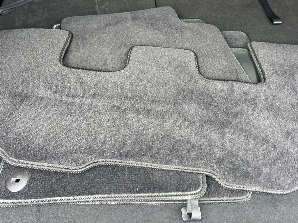 Certified 2025 Kia Sorento SX Prestige w/ Olive Brown Leather Package image 13