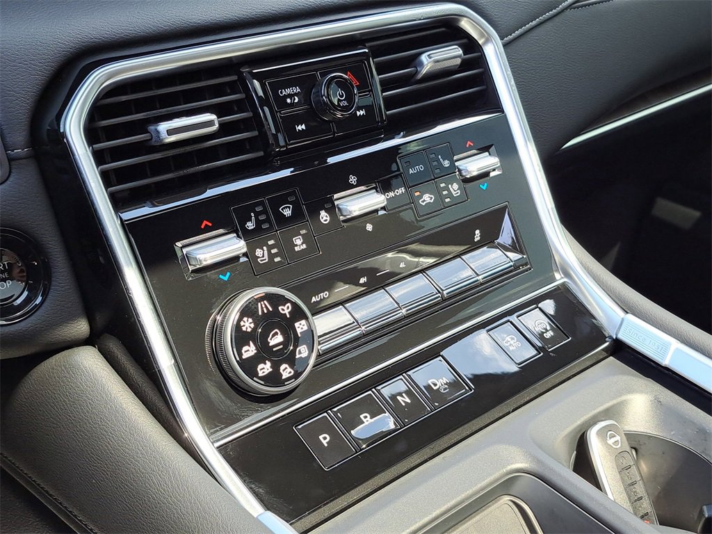 New 2025 Nissan Armada Platinum Reserve image 15