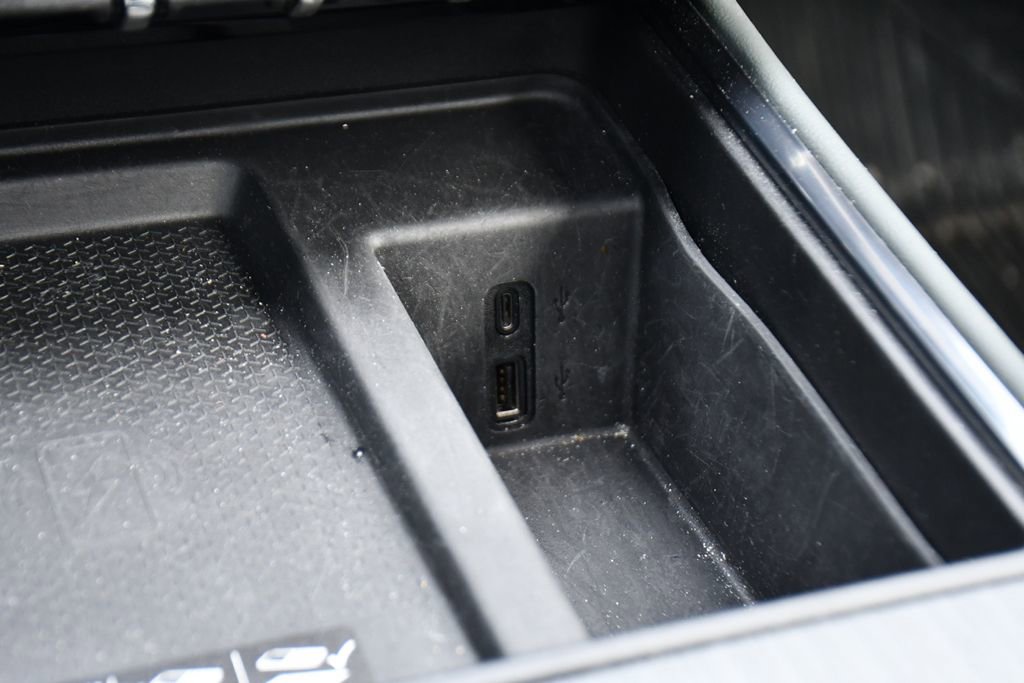 Used 2024 GMC Acadia AT4 w/ Luxury Package image 33