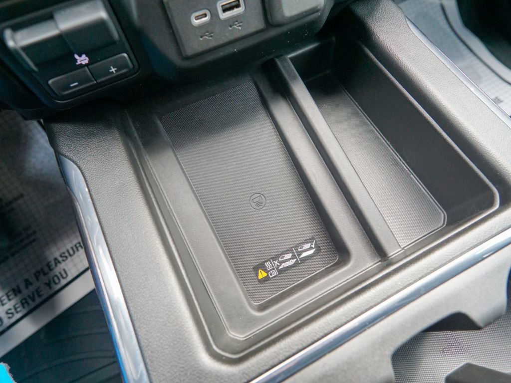 Used 2022 Chevrolet Silverado 2500 LTZ w/ LTZ Plus Package image 32