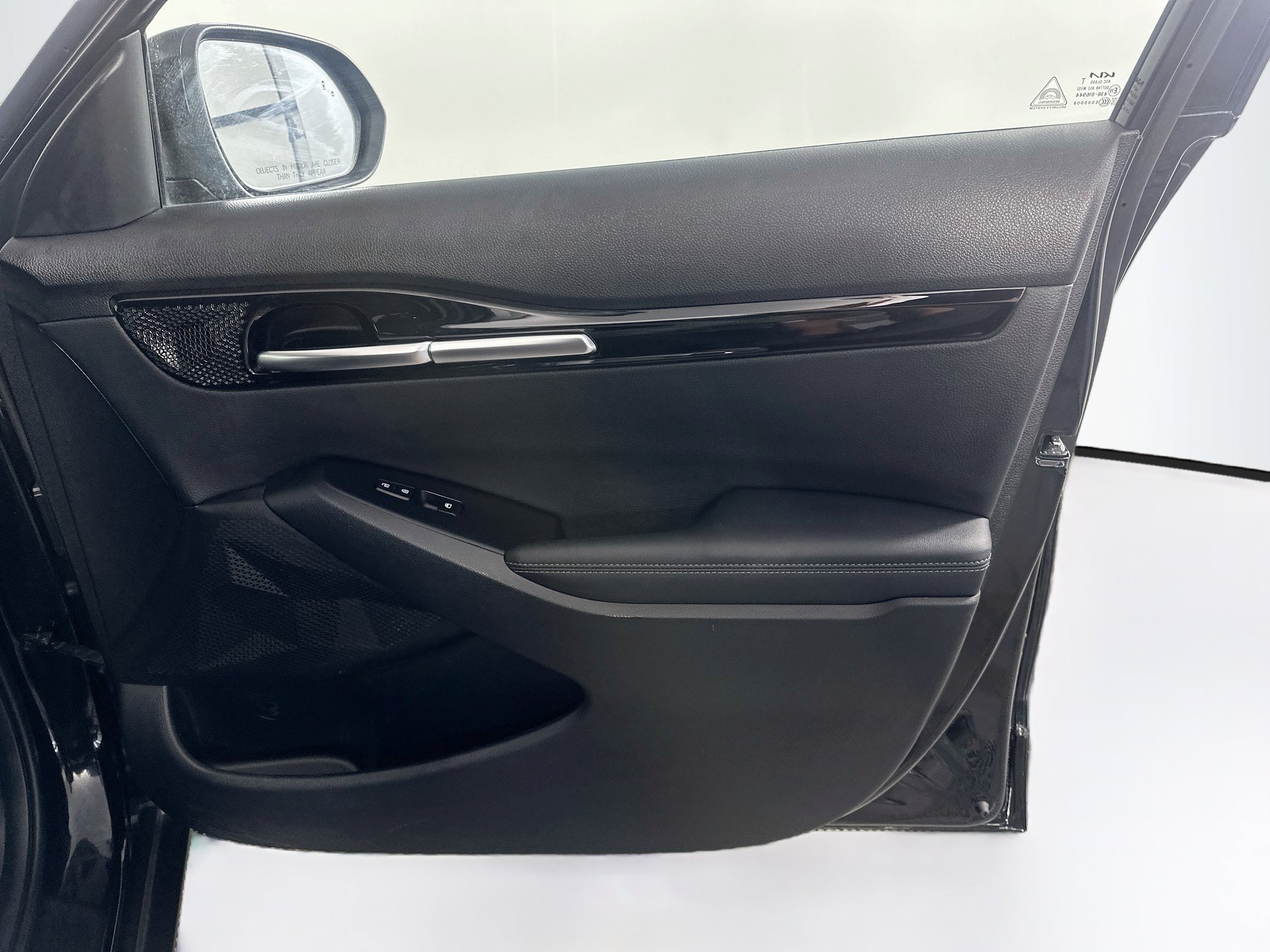 Used 2025 Kia Seltos S FWD image 31